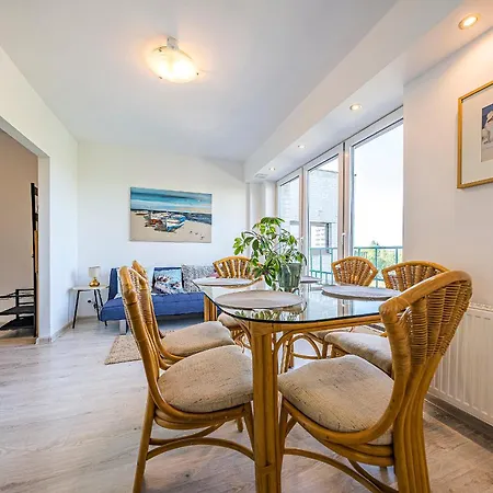 Family & Friends, 70 M2 Balcony, Only 3 Min To The Beach! Free Parking Sopoty