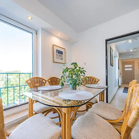 Family & Friends, 70 M2 Balcony, Only 3 Min To The Beach! Free Parking Sopot