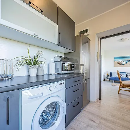 Family & Friends, 70 M2 Balcony, Only 3 Min To The Beach! Free Parking * Sopoty