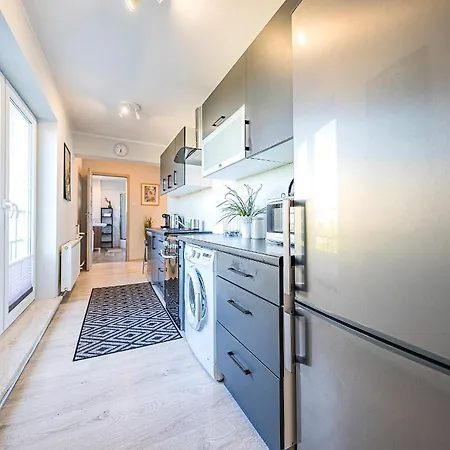 Apartmán Family & Friends, 70 M2 Balcony, Only 3 Min To The Beach! Free Parking Sopoty