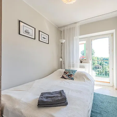 Family & Friends, 70 M2 Balcony, Only 3 Min To The Beach! Free Parking Apartmán Sopoty