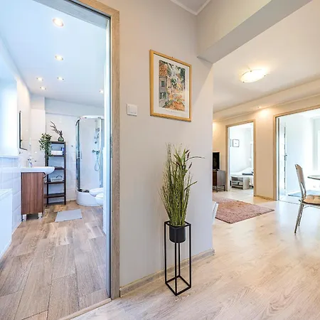 Apartmán Family & Friends, 70 M2 Balcony, Only 3 Min To The Beach! Free Parking Sopoty